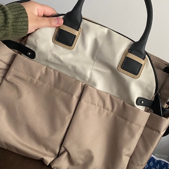 Skip Hop Chelsea Downtown Chic Diaper Satchel - Picture 2 of 4